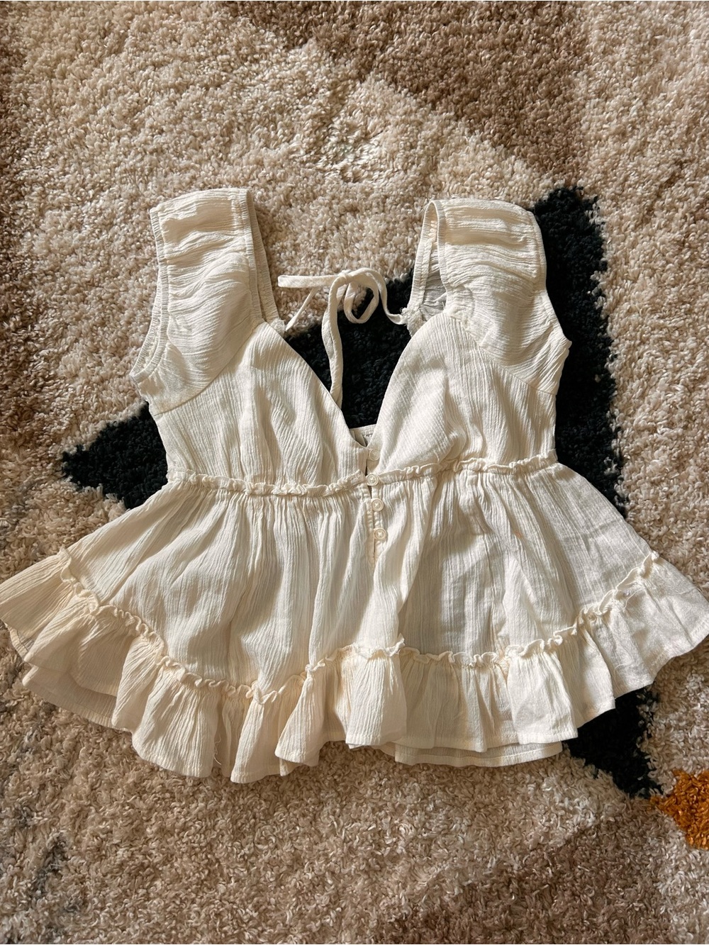 Time and Tru Cream Ruffle Tie-Back Peplum Top